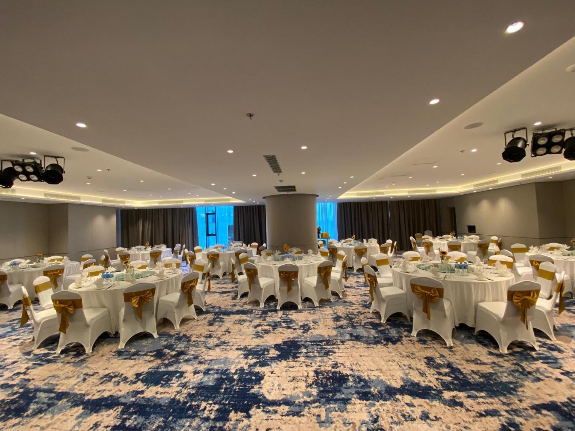 A La Carte Ha Long Bay Managed By Anstay Bagian luar foto